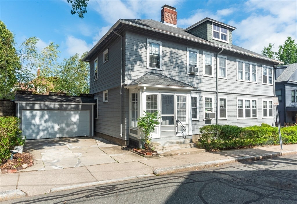 9 Goodman Rd
