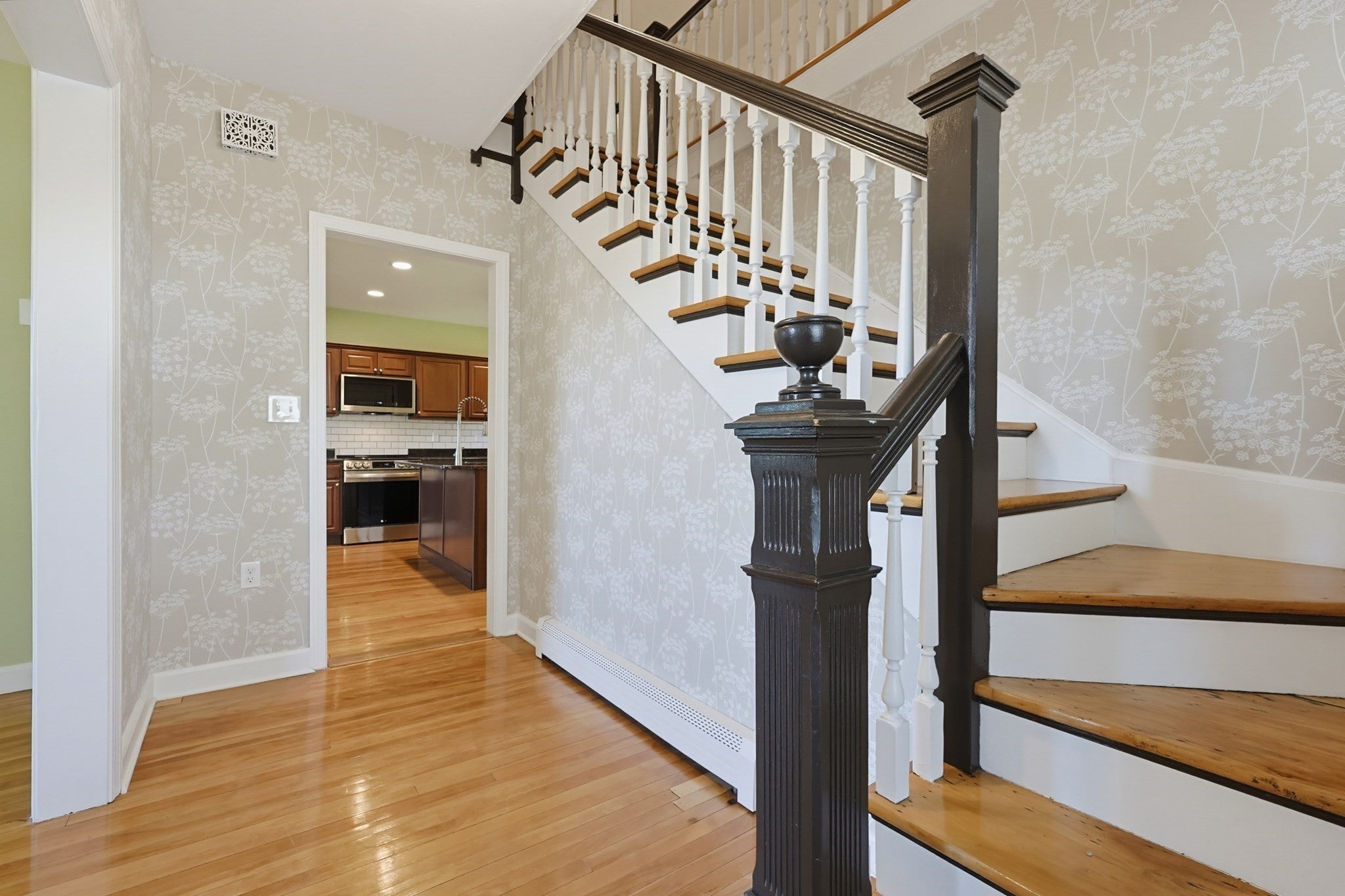 23 Tallawanda Dr, Worcester, MA Photo #5