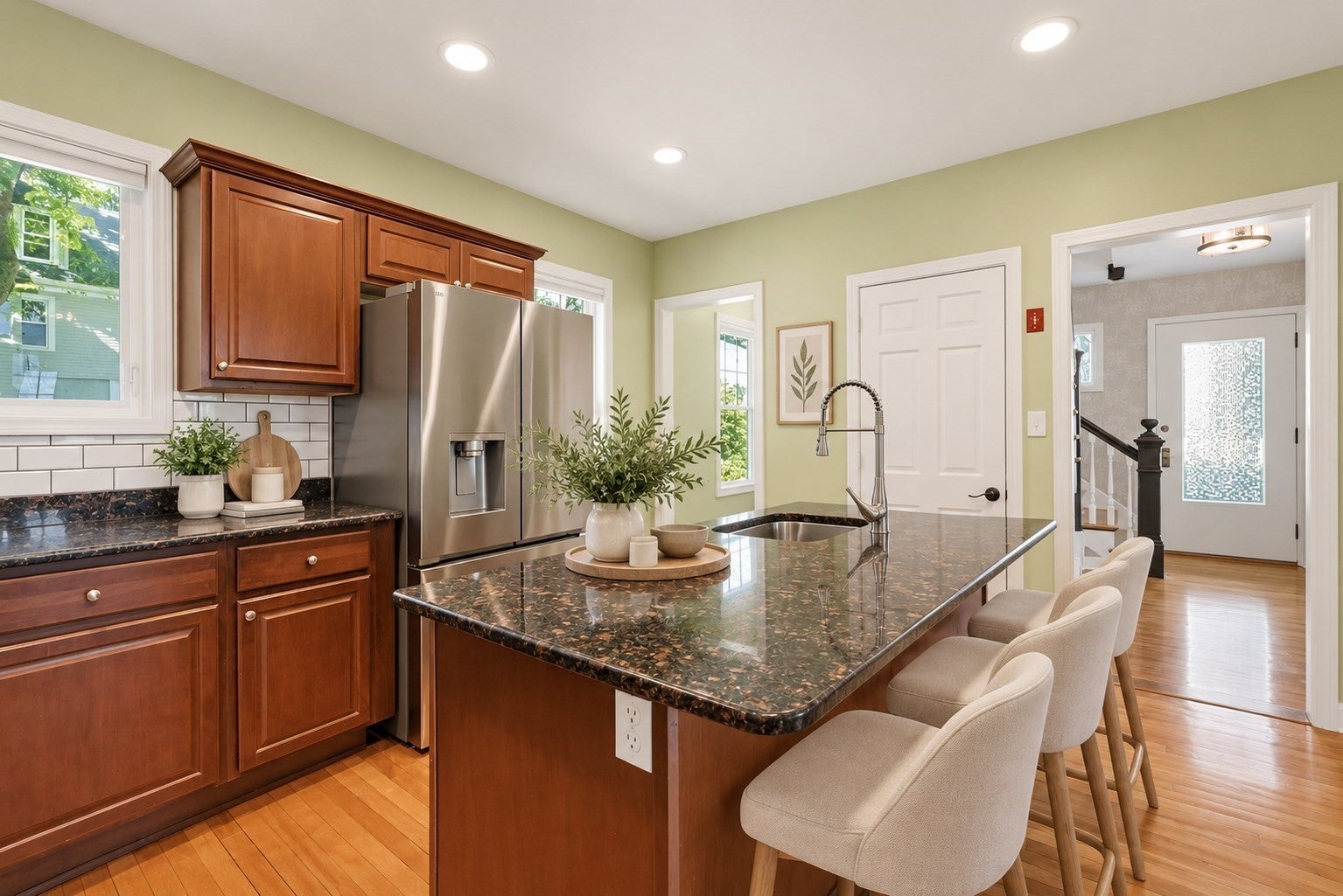 23 Tallawanda Dr, Worcester, MA Photo #8