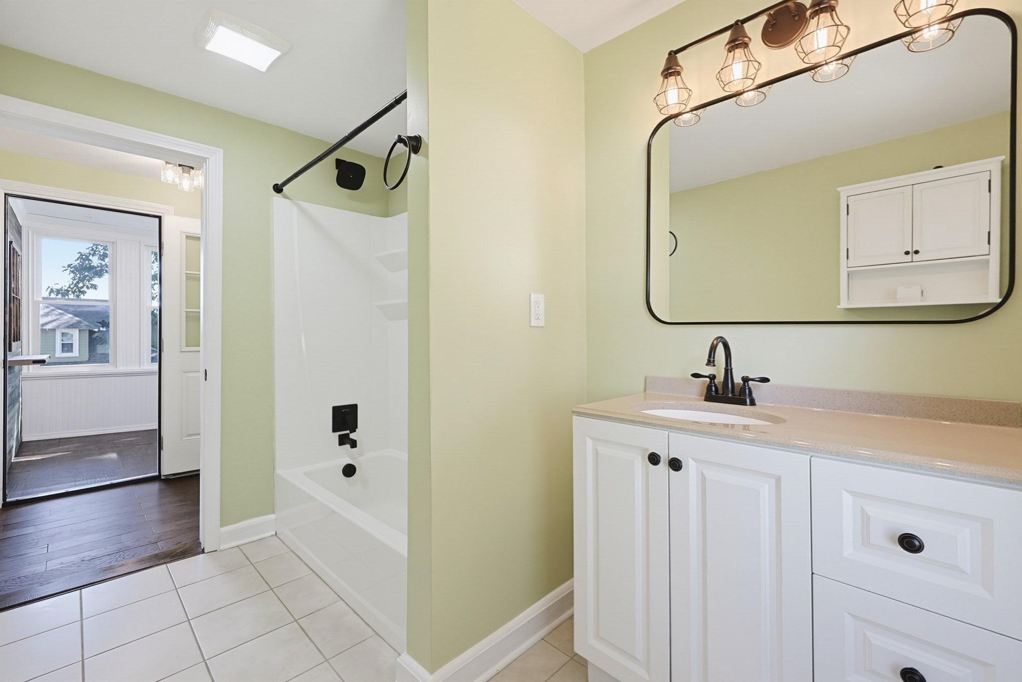 23 Tallawanda Dr, Worcester, MA Photo #11