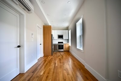 18 Winchester St 5