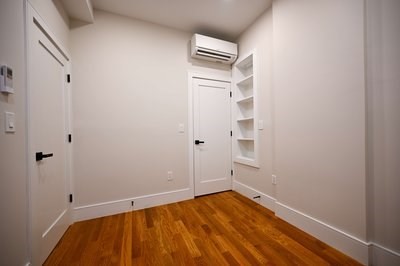 18 Winchester St 5