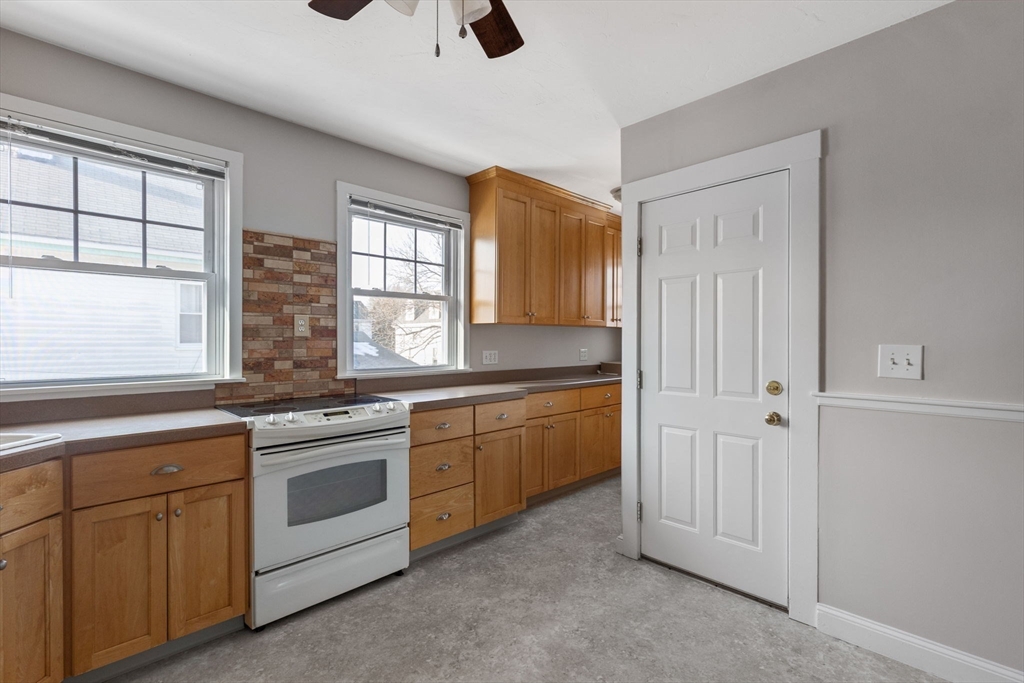 Boston, Massachusetts 02131, United States, 4 Bedrooms Bedrooms, ,2 BathroomsBathrooms,Residential,Active,77926