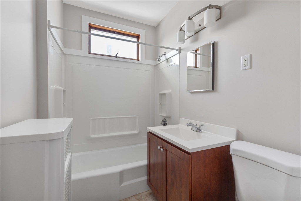 Boston, Massachusetts 02131, United States, 4 Bedrooms Bedrooms, ,2 BathroomsBathrooms,Residential,Active,77926