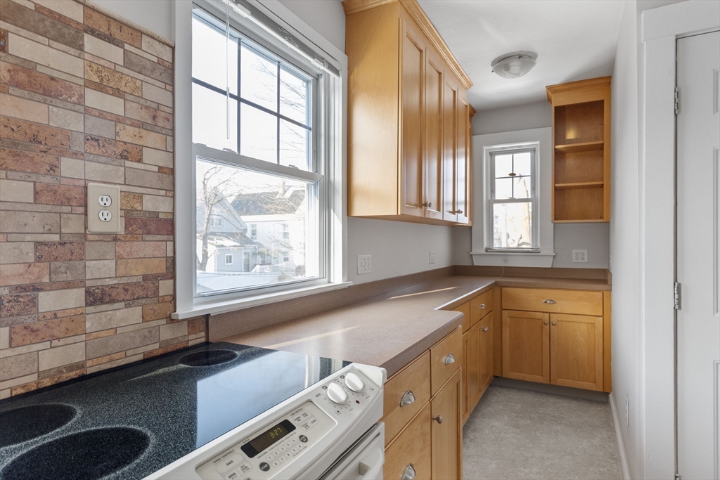 Boston, Massachusetts 02131, United States, 4 Bedrooms Bedrooms, ,2 BathroomsBathrooms,Residential,Active,77926