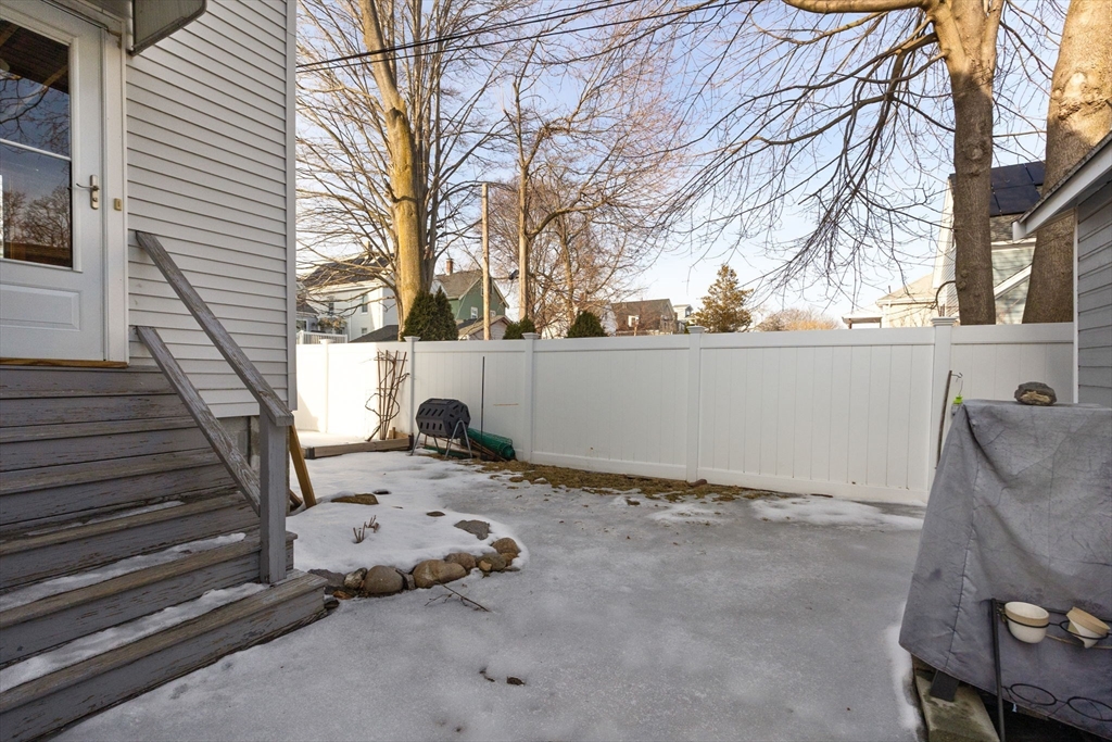 Boston, Massachusetts 02131, United States, 4 Bedrooms Bedrooms, ,2 BathroomsBathrooms,Residential,Active,77926