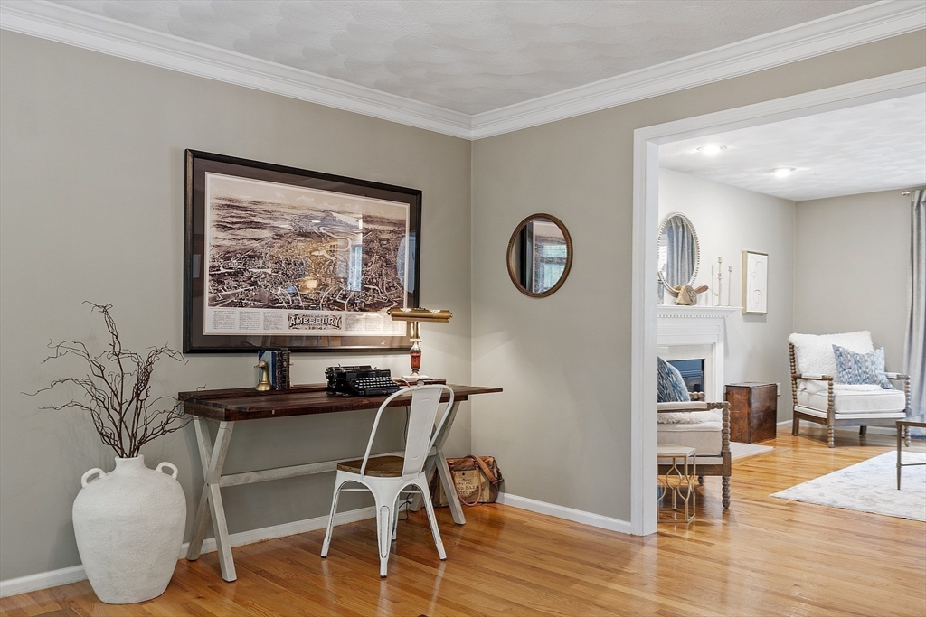 11 Whitewood Cir