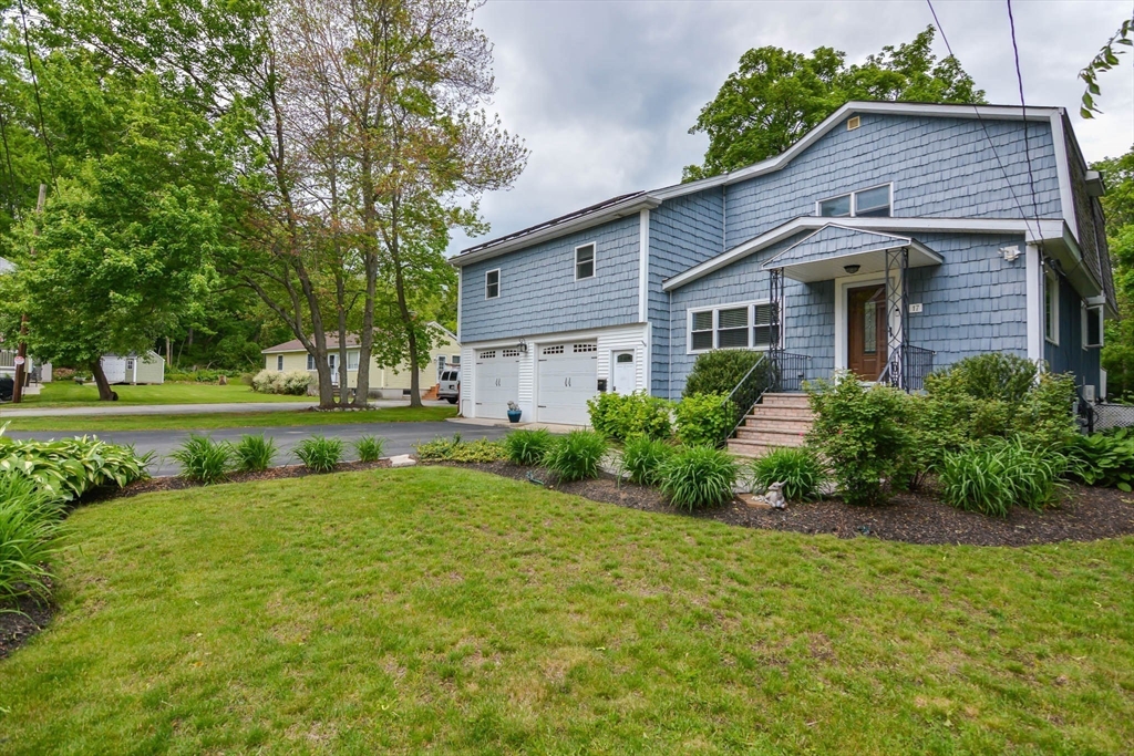 17 Longwood Dr