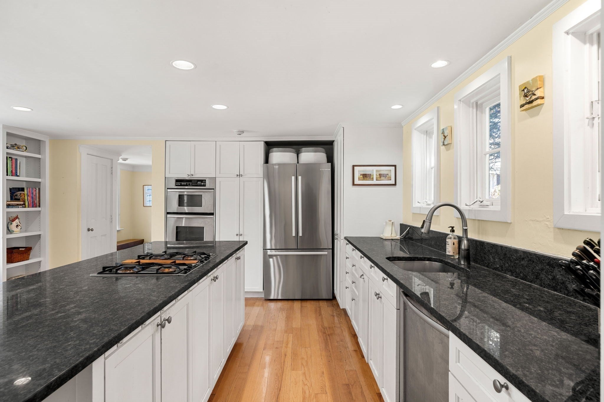 2 Sandy Pond Rd