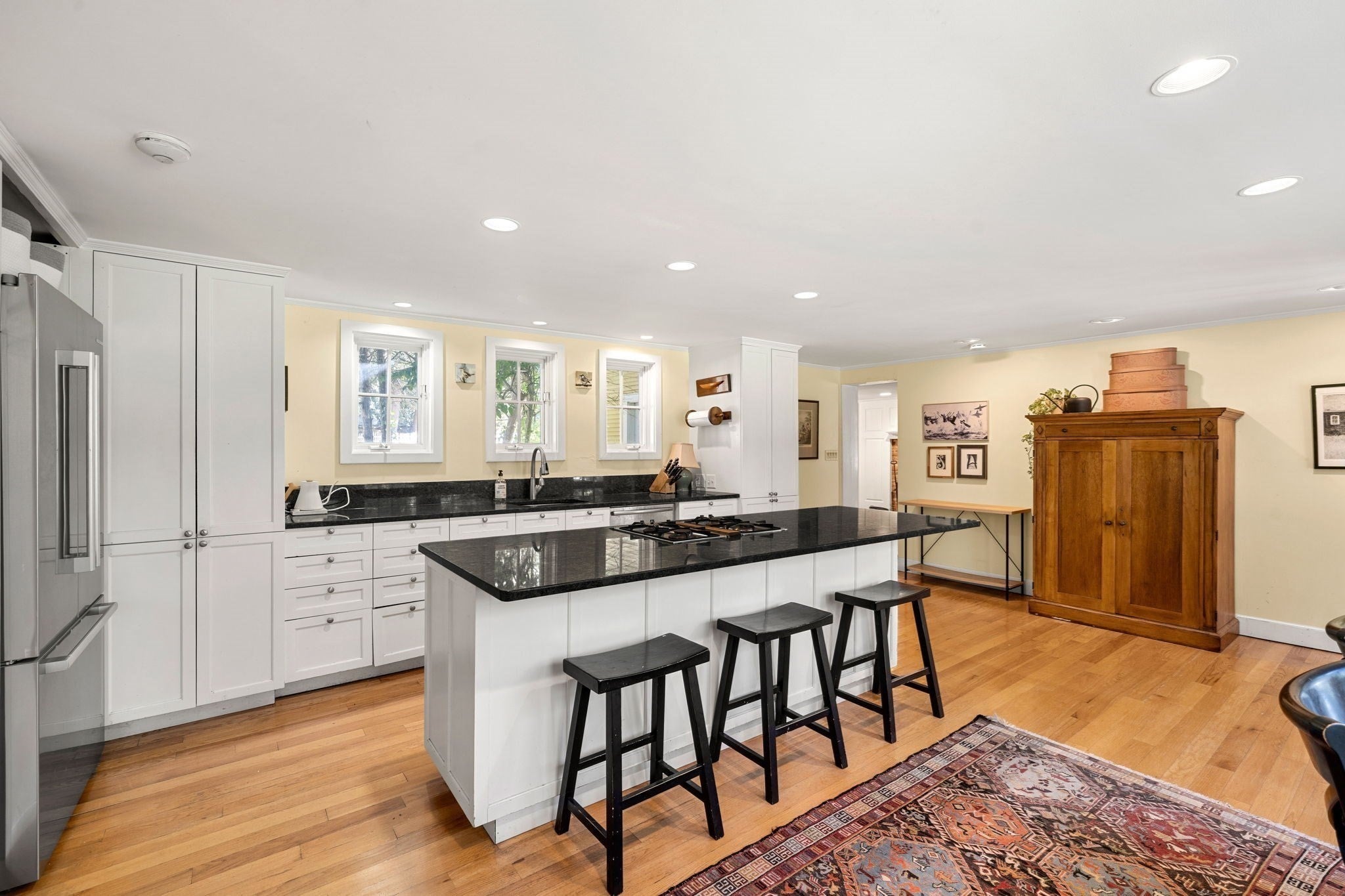 2 Sandy Pond Rd