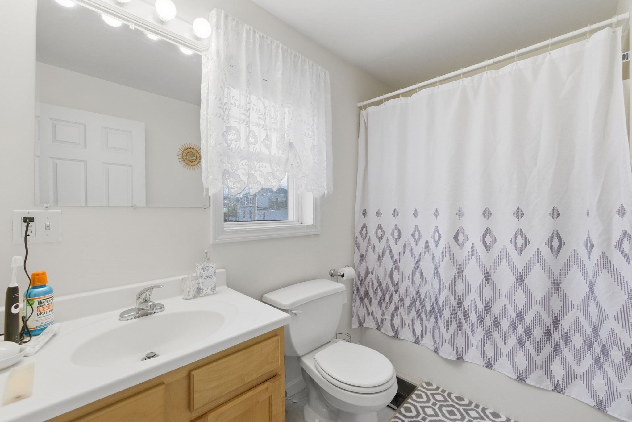 124 Locust St #124, Haverhill, MA, 124 Locust St #124, Haverhill, MA Photo #28