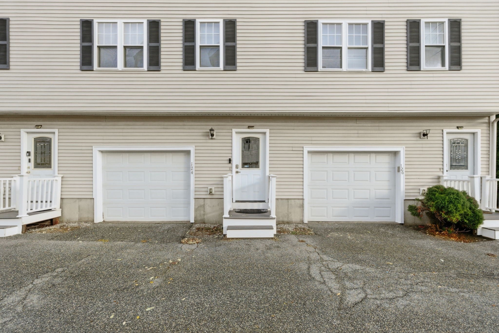 124 Locust St #124, Haverhill, MA, 124 Locust St #124, Haverhill, MA Photo #2