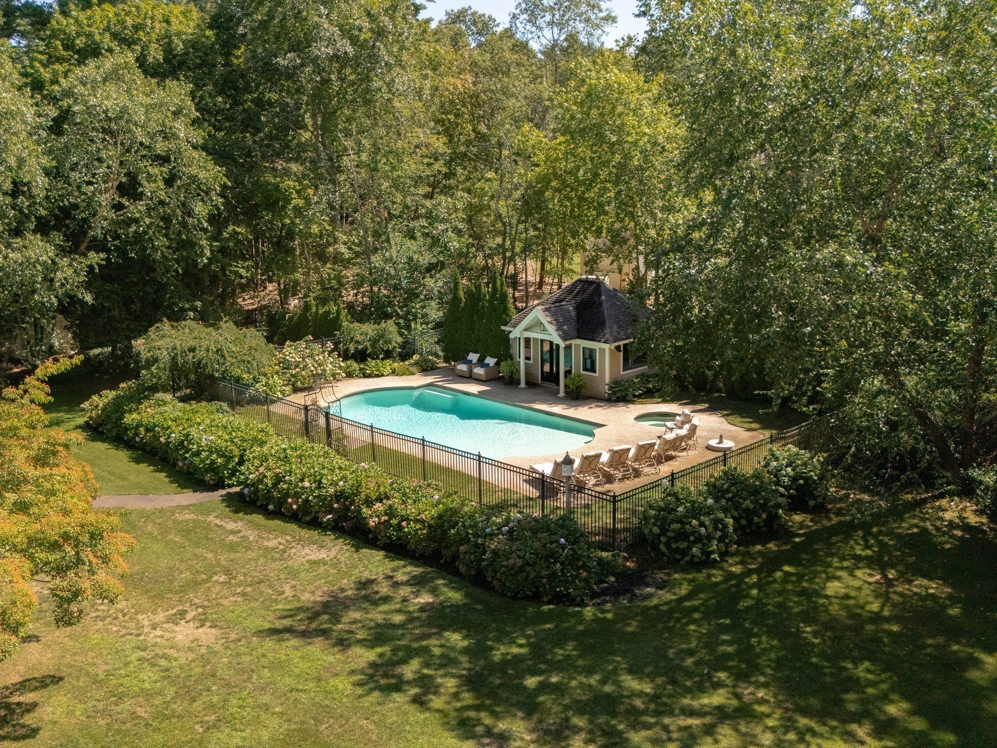 347 Tremont St, Duxbury, MA Photo #12