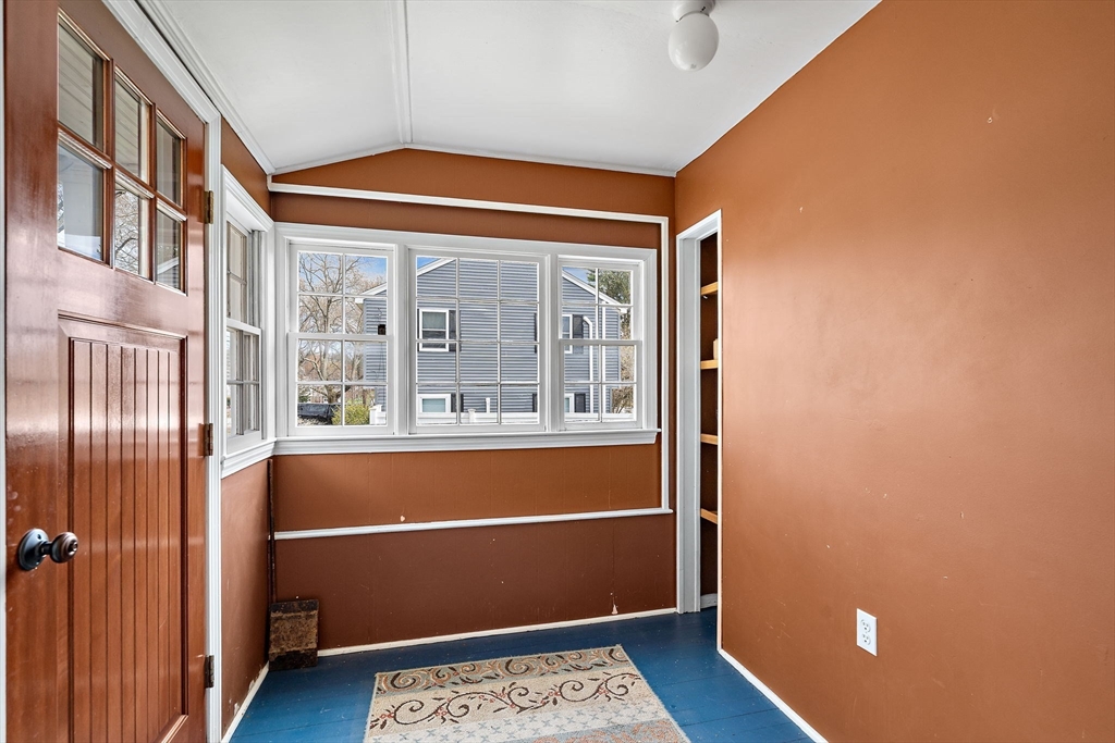 11 Norman Ave