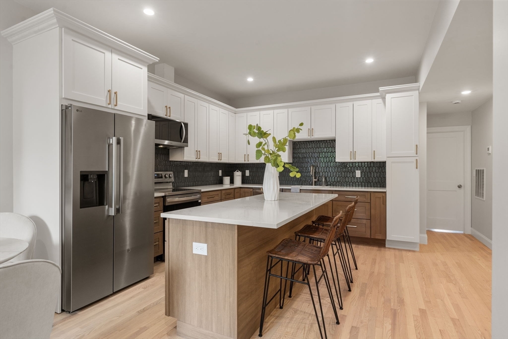 587 E Broadway 3