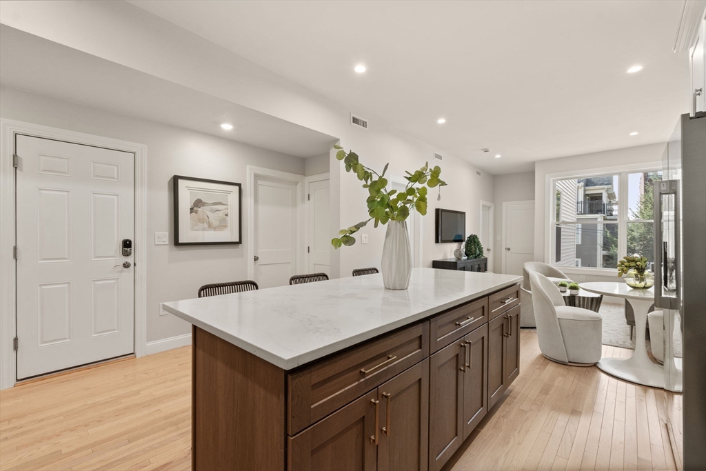 587 E Broadway 3