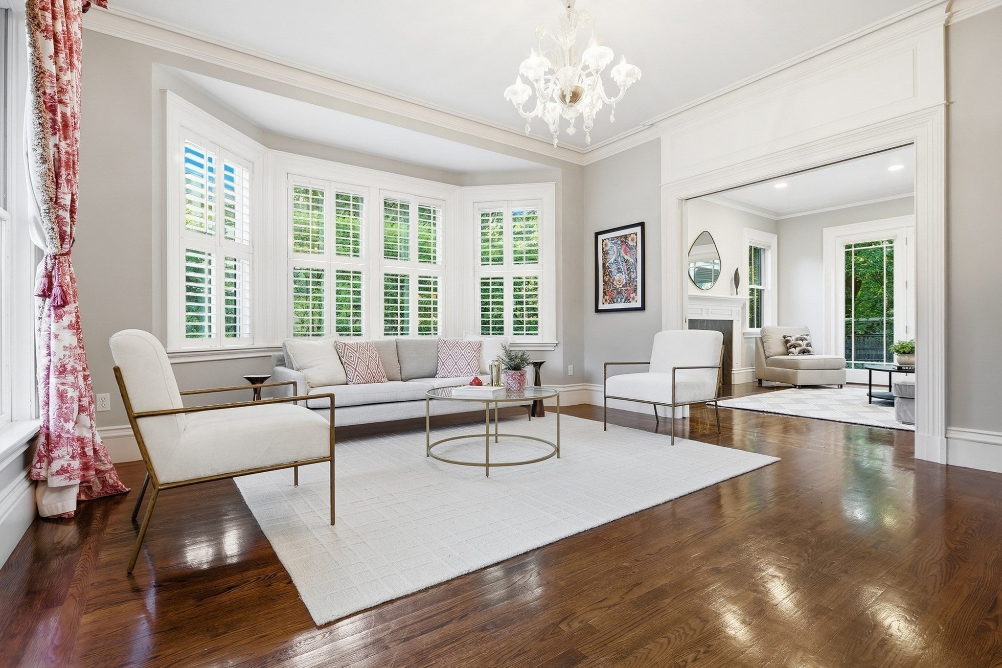 7 Locust Avenue