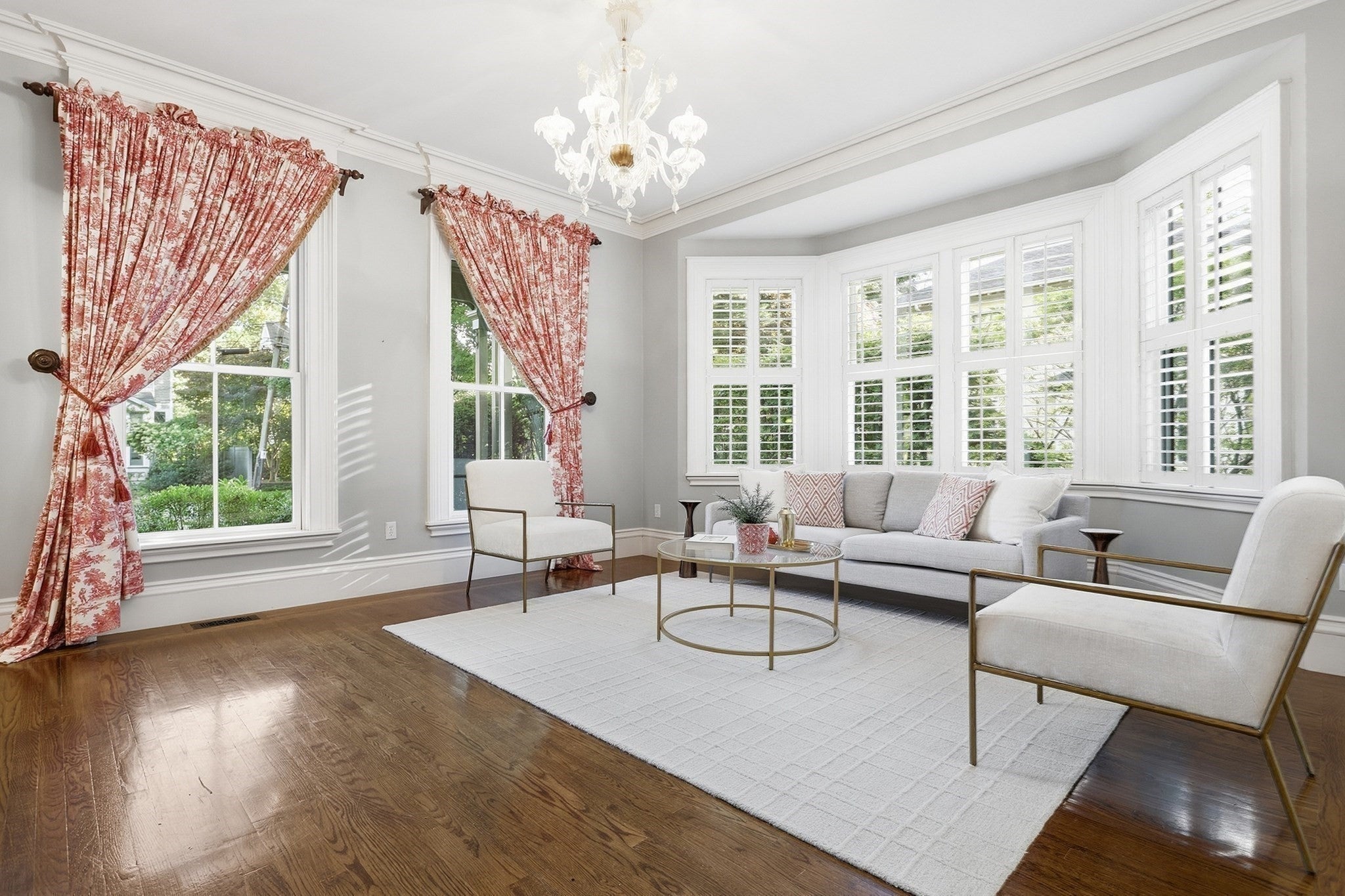 7 Locust Avenue