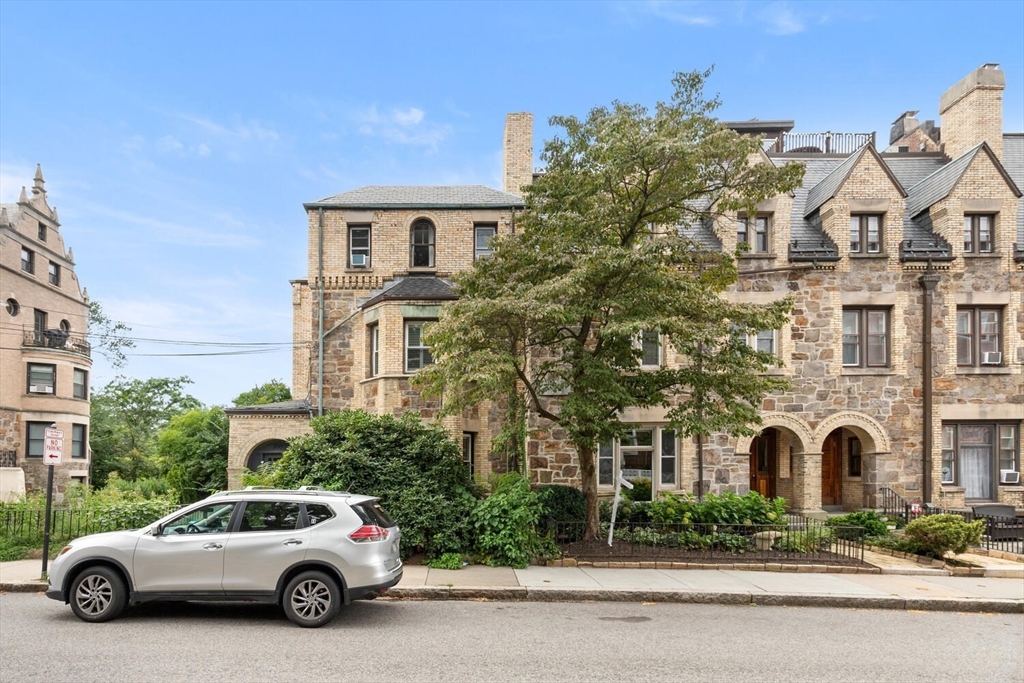 Photo of 350 Tappan St, Brookline, MA