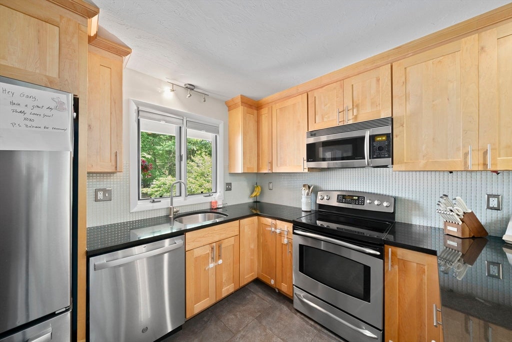 8 Bancroft Cmn 8