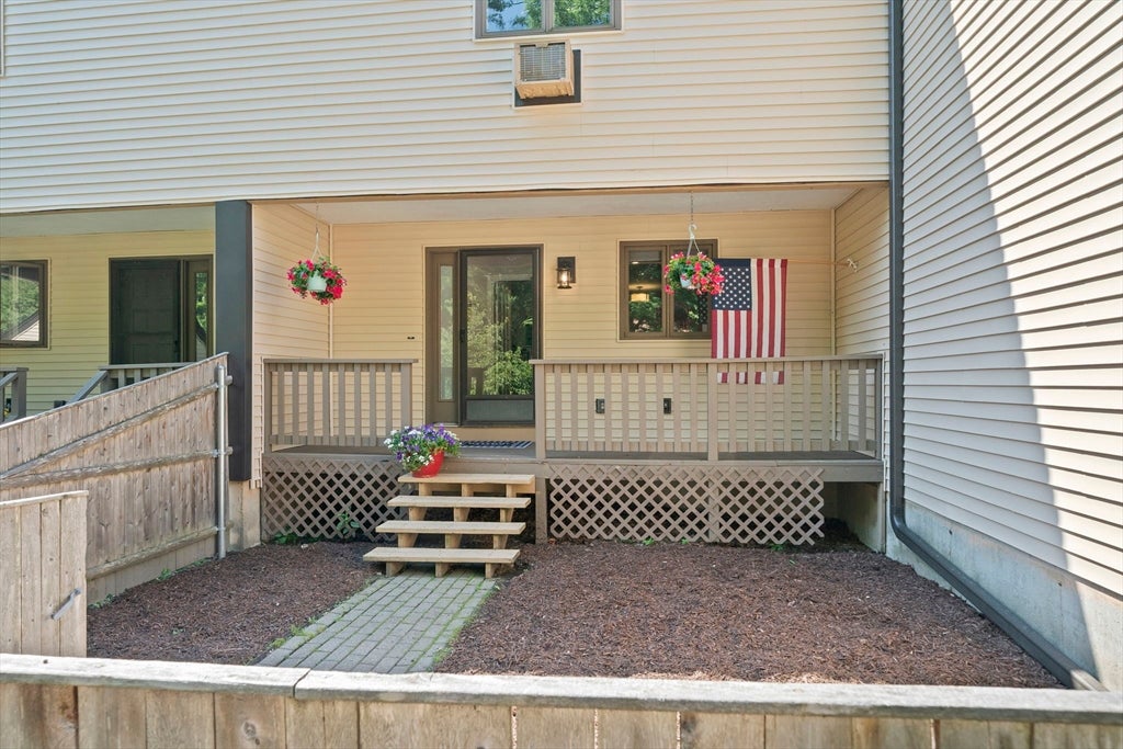 8 Bancroft Cmn 8