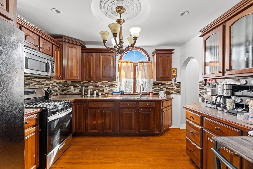 102 Williams Ave