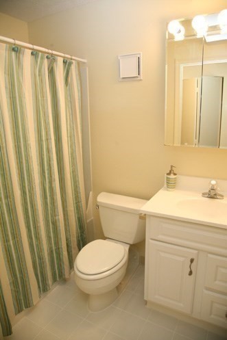 108 Peterborough St. 4F