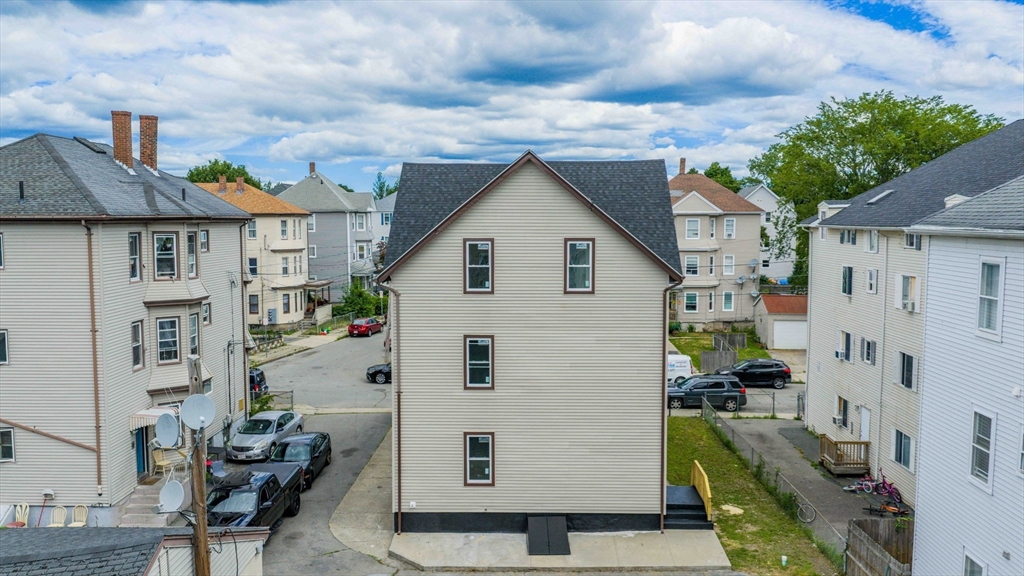 35 Hood St