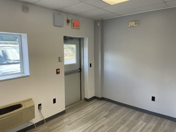 837 Upper Union St 14