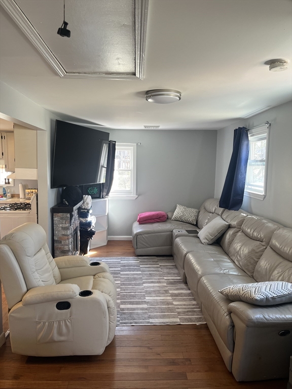 27 Morgan Rd