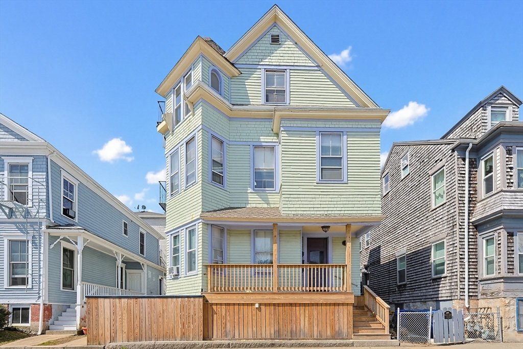 Photo of 393 Pleasant Street, New Bedford, MA