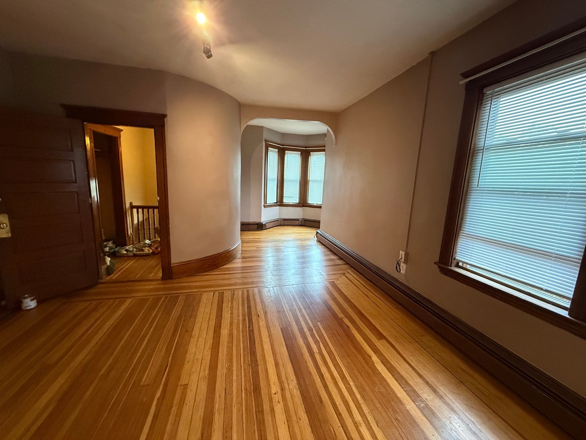 29 1/2 Taylor St #2, Saugus, MA Photo #2