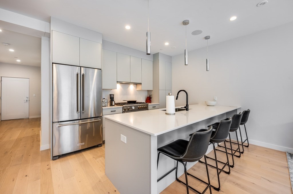 340 W 2nd St 3