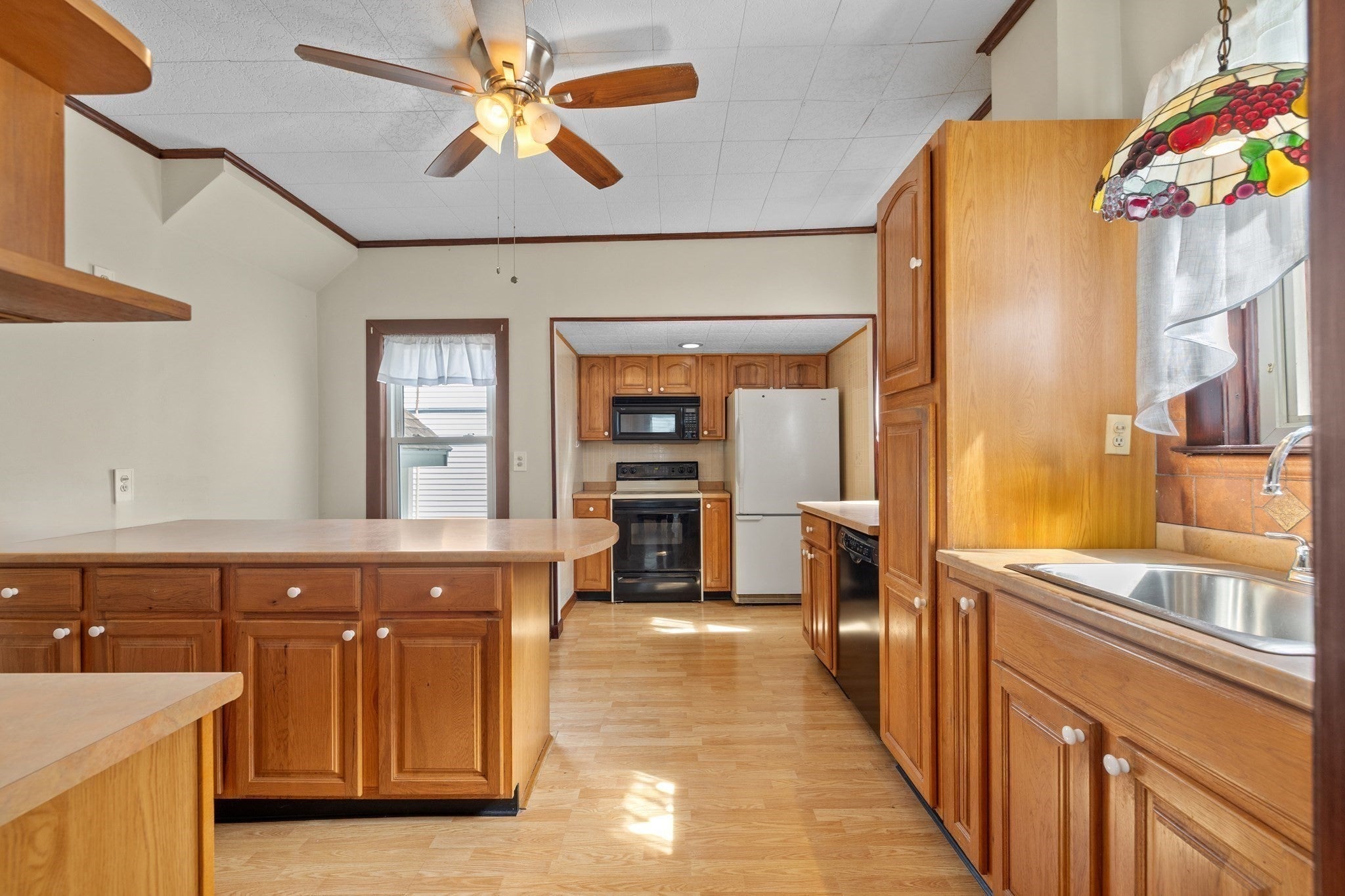 272 Shaw St, Lowell, MA, 272 Shaw St, Lowell, MA Photo #4