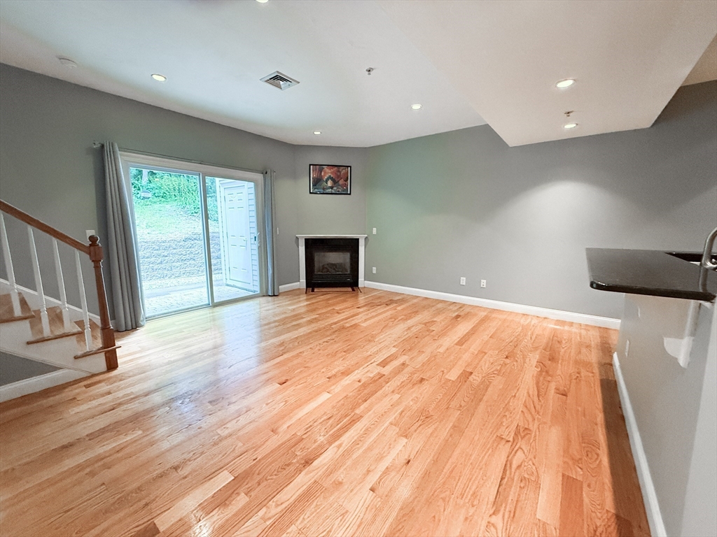 11 Brookside Road 6