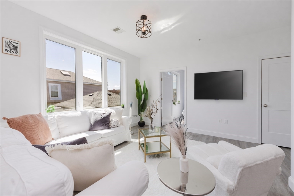 92-94 George St 202