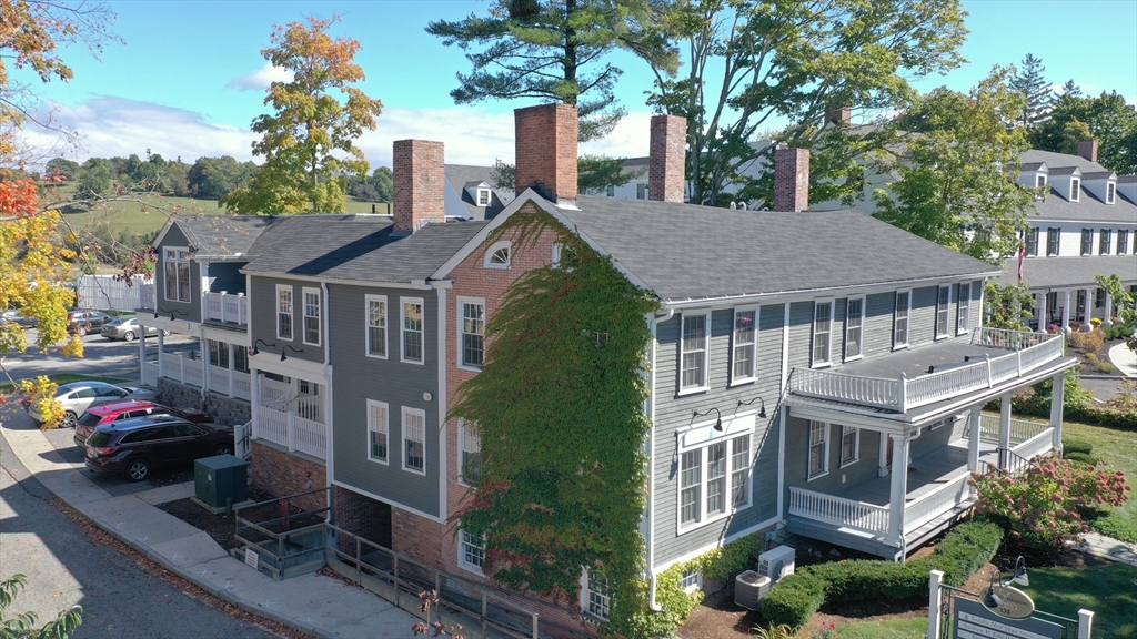 134 Main St LL