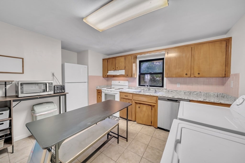 44 Alsada Dr, Worcester, MA, 44 Alsada Dr, Worcester, MA Photo #4