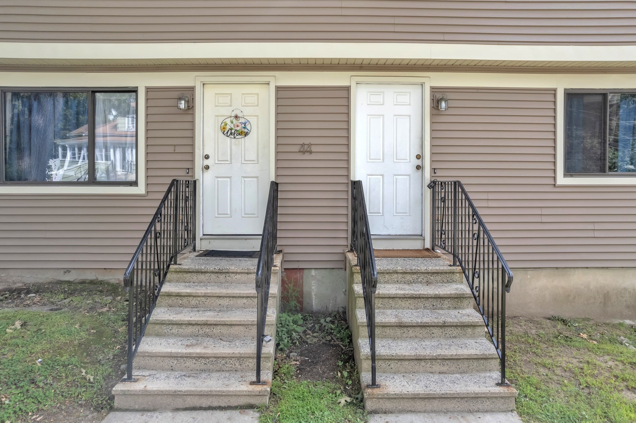 44 Alsada Dr, Worcester, MA Photo #2