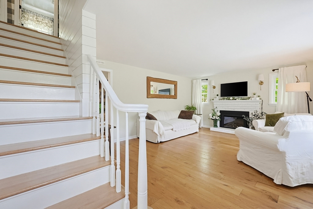 135 Locust St, Holliston, MA, 135 Locust St, Holliston, MA Photo #5