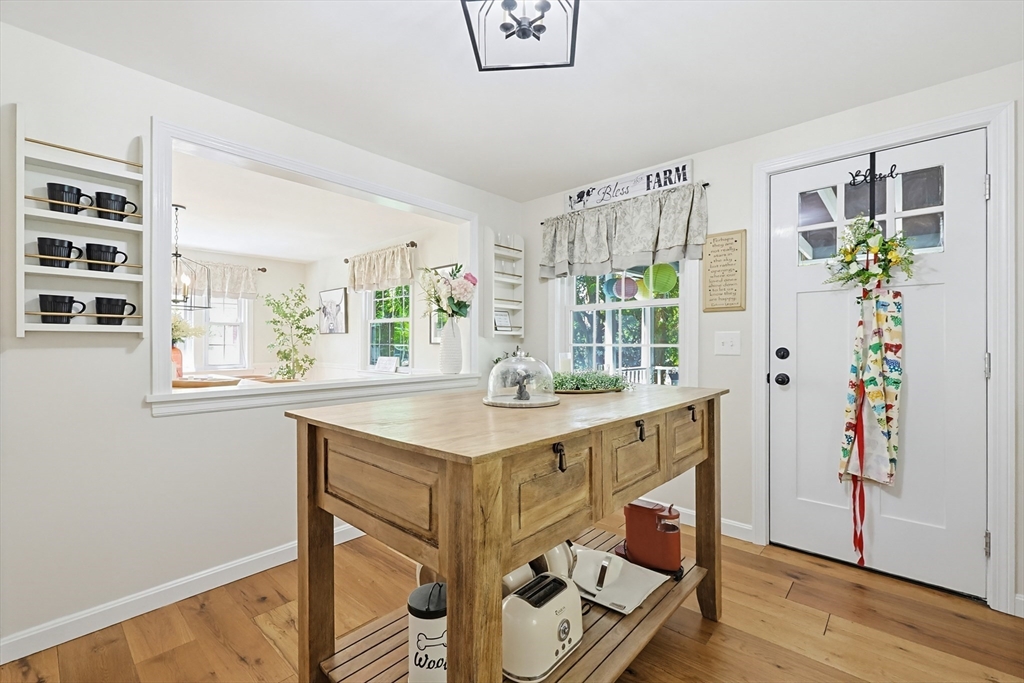 135 Locust St, Holliston, MA, 135 Locust St, Holliston, MA Photo #15