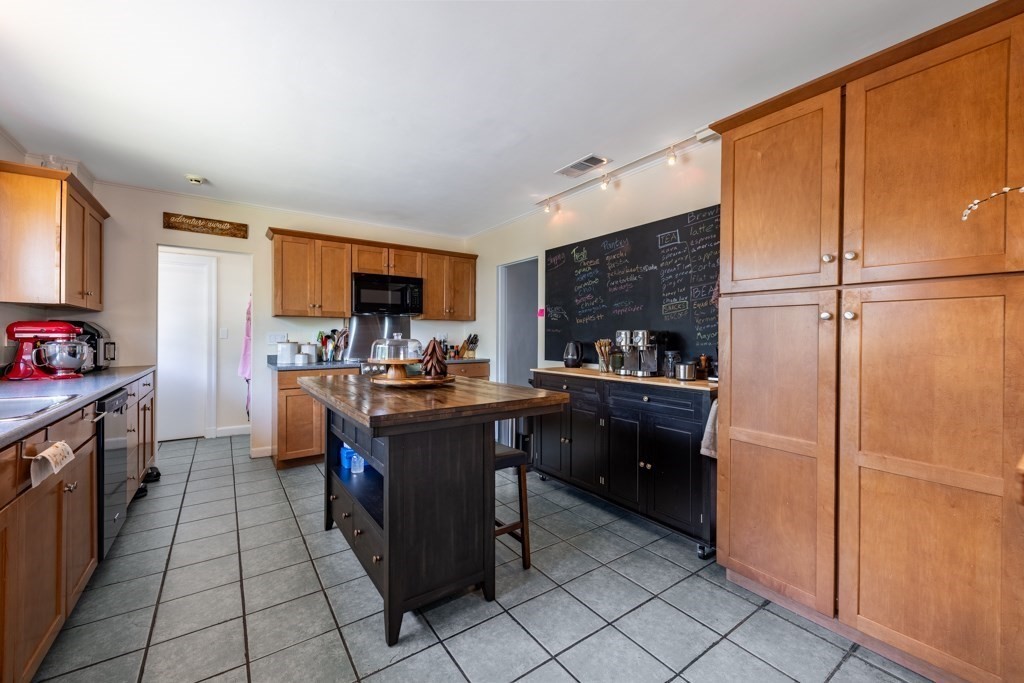 20 Westvale Rd