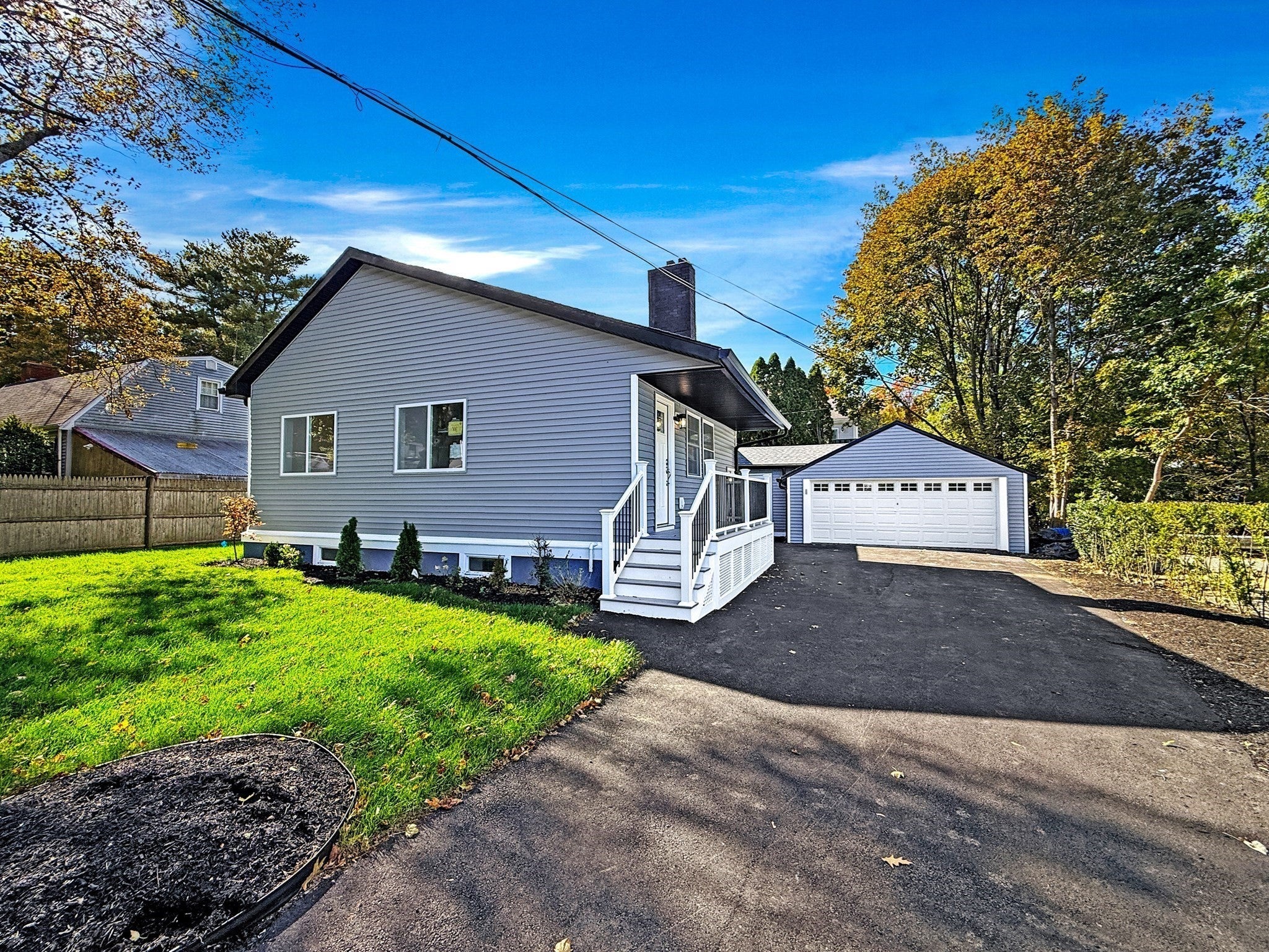 44 Shore Rd