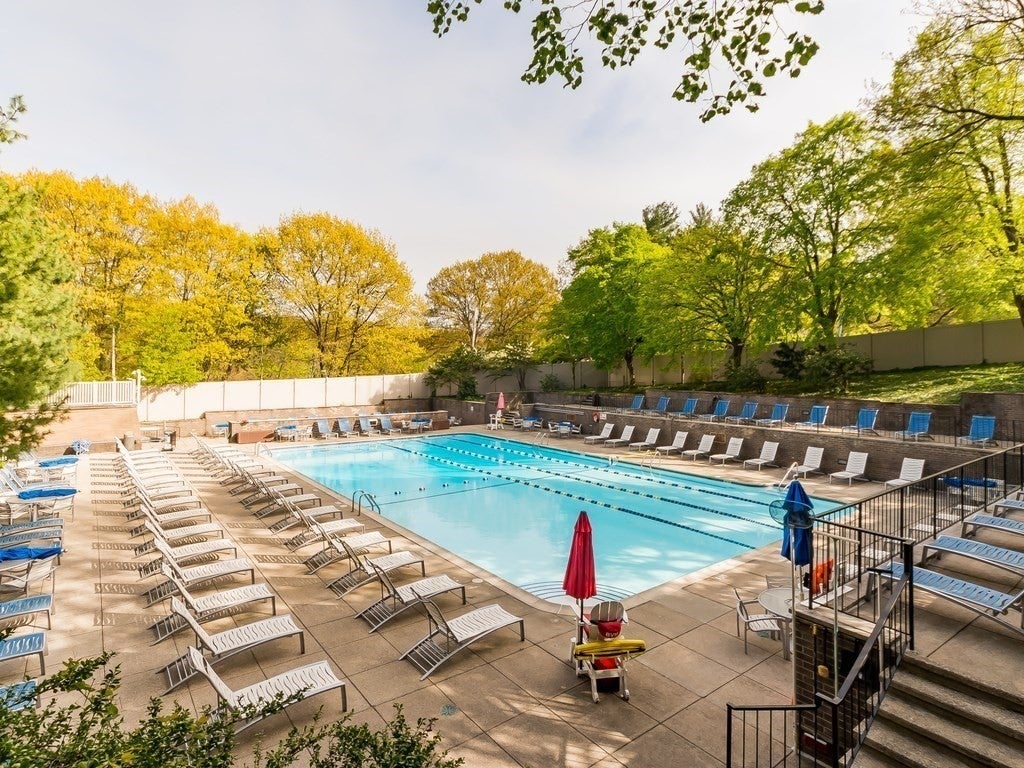 99 Pond Ave #208, Brookline, MA Photo #5