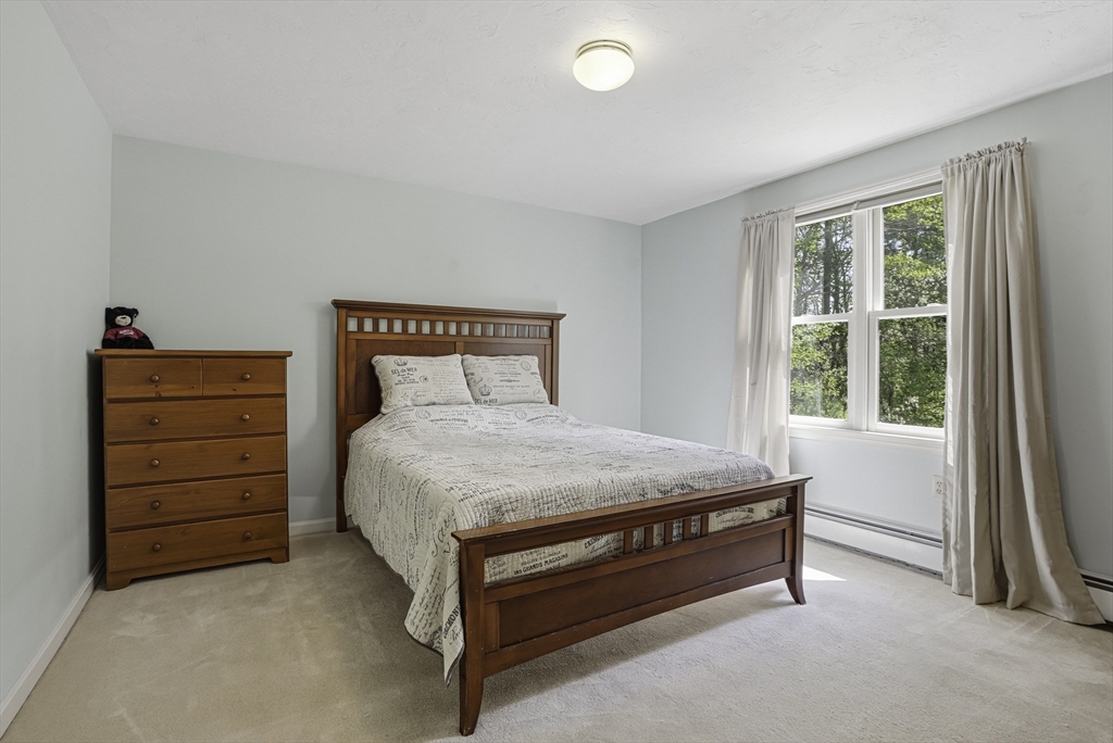 28 Wood Dr, Mendon, MA Photo #20