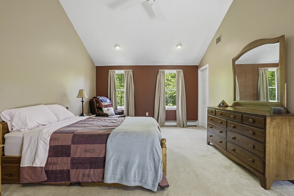 28 Wood Dr, Mendon, MA Photo #26