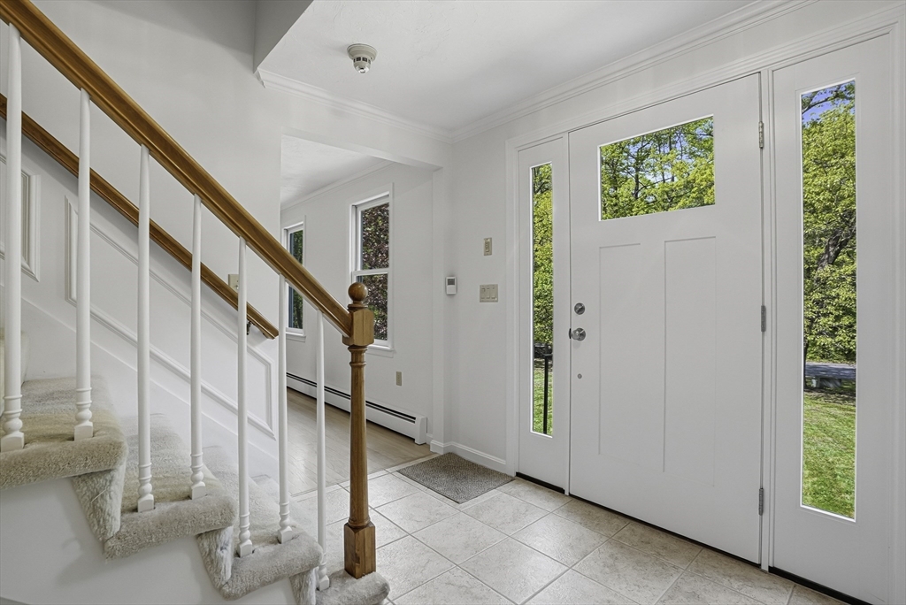 28 Wood Dr, Mendon, MA Photo #7