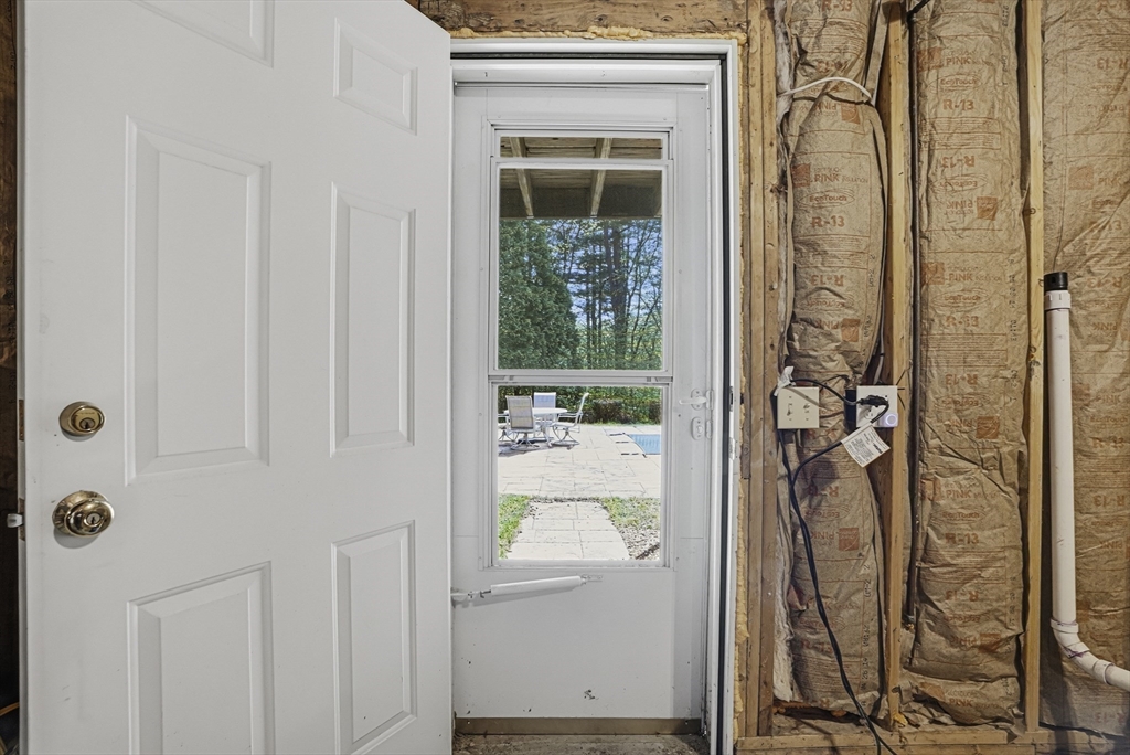 28 Wood Dr, Mendon, MA Photo #36