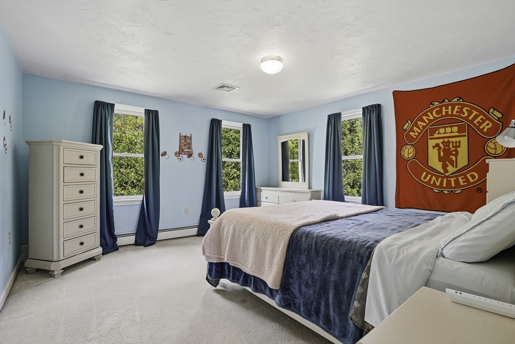 28 Wood Dr, Mendon, MA Photo #33