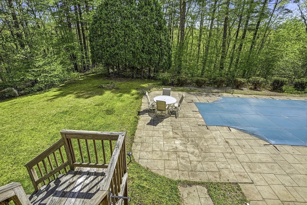 28 Wood Dr, Mendon, MA Photo #37